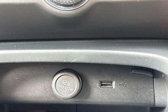 Volvo XC40 Recharge 1.5 T5 Recharge PHEV R DESIGN 5dr Auto