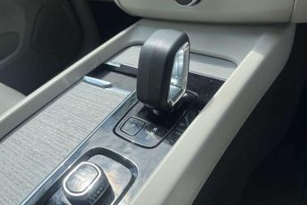 Volvo XC60 2.0 B5P Plus Dark 5dr AWD Geartronic