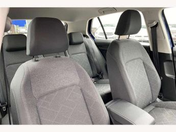 Volkswagen Golf 2.0 TDI Life 5dr DSG