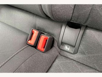 Volkswagen Golf 2.0 TDI Life 5dr DSG