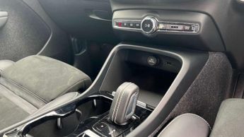 Volvo XC40 1.5 T5 Recharge PHEV R DESIGN Pro 5dr Auto