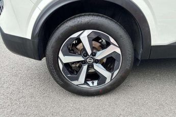 Nissan Qashqai 1.3 DiG-T MH 158 N-Connecta 5dr Xtronic