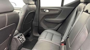 Volvo XC40 2.0 B3P Ultimate Dark 5dr Auto