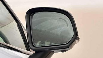 Volvo XC40 2.0 B3P Ultimate Dark 5dr Auto