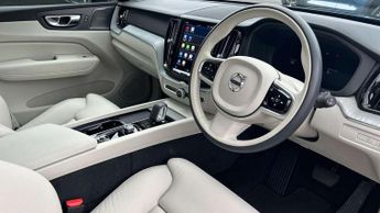 Volvo XC60 2.0 T6 [350] RC PHEV Plus Dark 5dr AWD Geartronic
