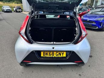 Toyota Aygo 1.0 VVT-i X-Clusiv 5dr