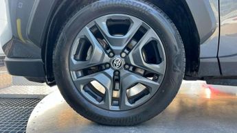 Toyota RAV4 2.5 VVT-i Hybrid Adventure 5dr CVT