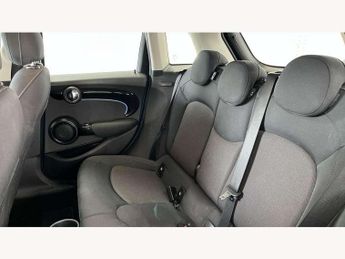 MINI Hatchback 5dr 1.5 Cooper Classic 5dr Auto