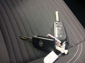 Toyota Yaris 1.5 VVT-i Blue Bi-tone 5dr