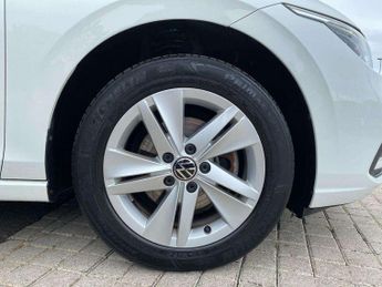 Volkswagen Golf 1.5 eTSI 150 Life 5dr DSG