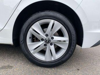 Volkswagen Golf 1.5 eTSI 150 Life 5dr DSG