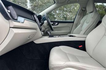 Volvo XC60 2.0 D4 Momentum 5dr AWD Geartronic