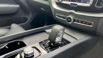 Volvo XC60 2.0 T6 [350] RC PHEV Plus Dark 5dr AWD Geartronic