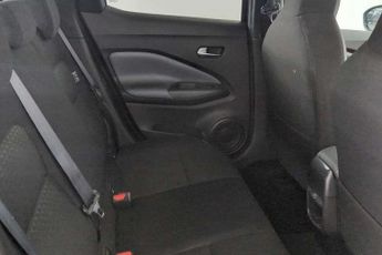 Nissan Juke 1.0 DiG-T N-Connecta 5dr DCT