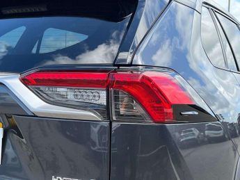 Toyota RAV4 2.5 VVT-i Hybrid Design 5dr CVT 2WD