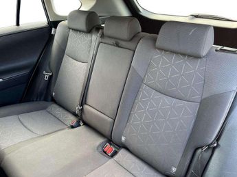 Toyota RAV4 2.5 VVT-i Hybrid Design 5dr CVT 2WD