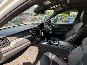 Volvo XC60 2.0 B4D R DESIGN Pro 5dr AWD Geartronic