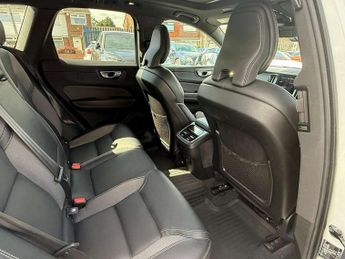 Volvo XC60 2.0 B4D R DESIGN Pro 5dr AWD Geartronic