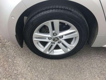 Toyota Corolla 1.8 VVT-i Hybrid Icon Tech 5dr CVT