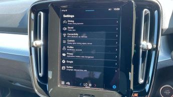 Volvo XC40 2.0 B3P Core 5dr Auto
