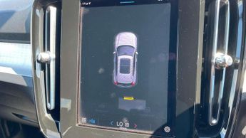 Volvo XC40 2.0 B3P Core 5dr Auto