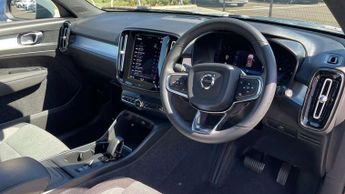 Volvo XC40 2.0 B3P Core 5dr Auto