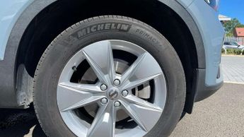 Volvo XC40 2.0 B3P Core 5dr Auto