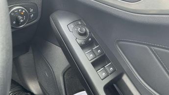 Ford Focus 1.0 EcoBoost Hybrid mHEV 155 Titanium 5dr