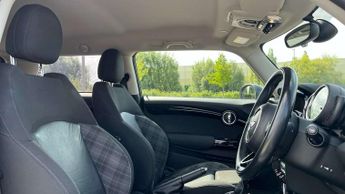 MINI Hatchback 1.5 Cooper D 3dr Auto