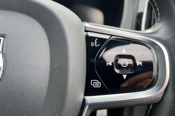 Volvo XC60 2.0 T6 Recharge PHEV R DESIGN 5dr AWD Auto