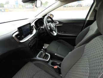 Kia XCeed 1.0T GDi ISG 2 5dr
