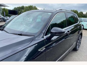 Volkswagen Tiguan 2.0 TDi 150 4Motion R-Line Tech 5dr DSG