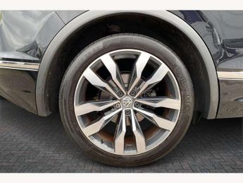 Volkswagen Tiguan 2.0 TDi 150 4Motion R-Line Tech 5dr DSG