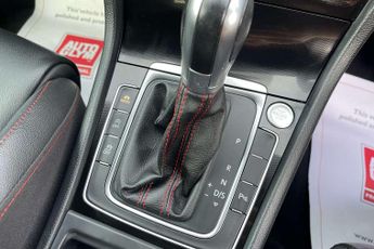 Volkswagen Golf GTI 2.0 TSI GTI 5dr DSG [Performance Pack/Nav]