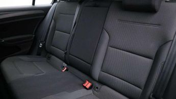 Volkswagen e-Golf 99kW e-Golf 35kWh 5dr Auto