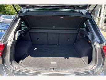 Volkswagen Tiguan 2.0 TDi 150 4Motion R-Line 5dr DSG