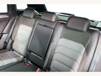 Volkswagen Tiguan 2.0 TDi 190 4Motion R-Line Tech 5dr DSG