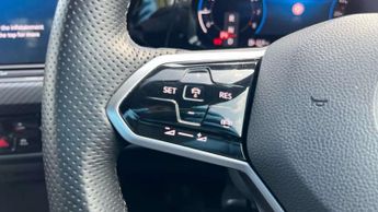 Volkswagen Golf 1.5 eTSI 150 R-Line 5dr DSG