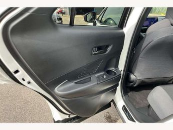 Toyota C-HR 2.0 PHEV Design 5dr CVT