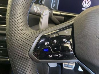 Volkswagen T-Roc 2.0 TSI 300 4MOTION R Black Edition 5dr DSG