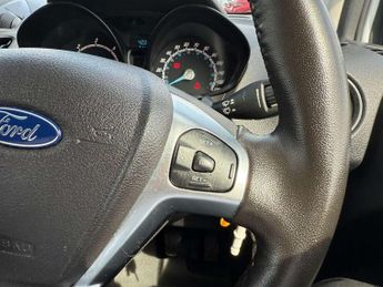 Ford Transit Courier 1.5 TDCi 100ps Limited Van [6 Speed]