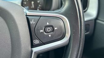 Volvo XC60 2.0 T5 [250] Momentum 5dr AWD Geartronic