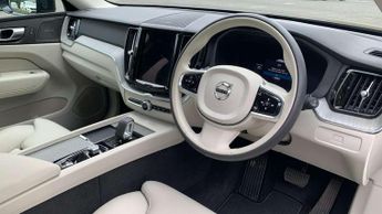 Volvo XC60 2.0 B5P Plus Dark 5dr AWD Geartronic