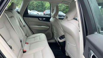 Volvo XC60 2.0 B5P Plus Dark 5dr AWD Geartronic