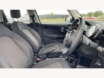 MINI Hatchback 5dr 1.5 Cooper Classic 5dr Auto