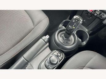 MINI Hatchback 5dr 1.5 Cooper Classic 5dr Auto
