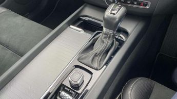 Volvo XC60 2.0 D4 R DESIGN 5dr AWD Geartronic