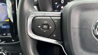 Volvo XC40 2.0 T4 Momentum 5dr Geartronic