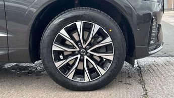 Volvo XC60 2.0 B5P Plus Dark 5dr AWD Geartronic