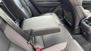 Volvo XC60 2.0 B5P Plus Dark 5dr AWD Geartronic